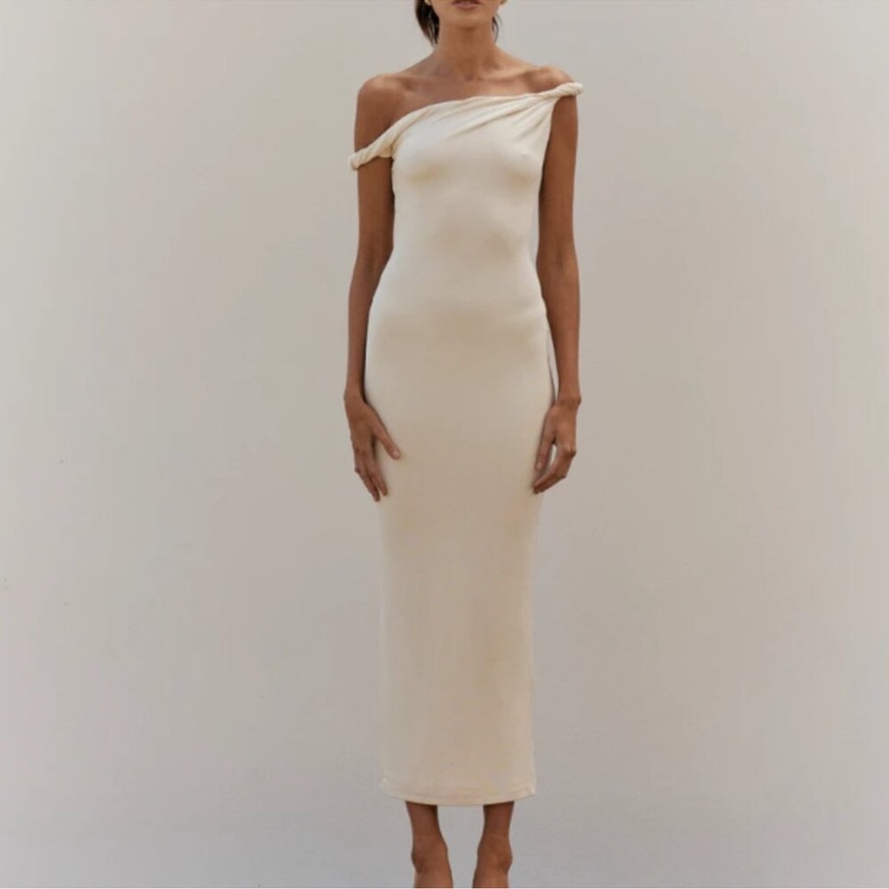 Elegant Off-Shoulder Cream Dress
